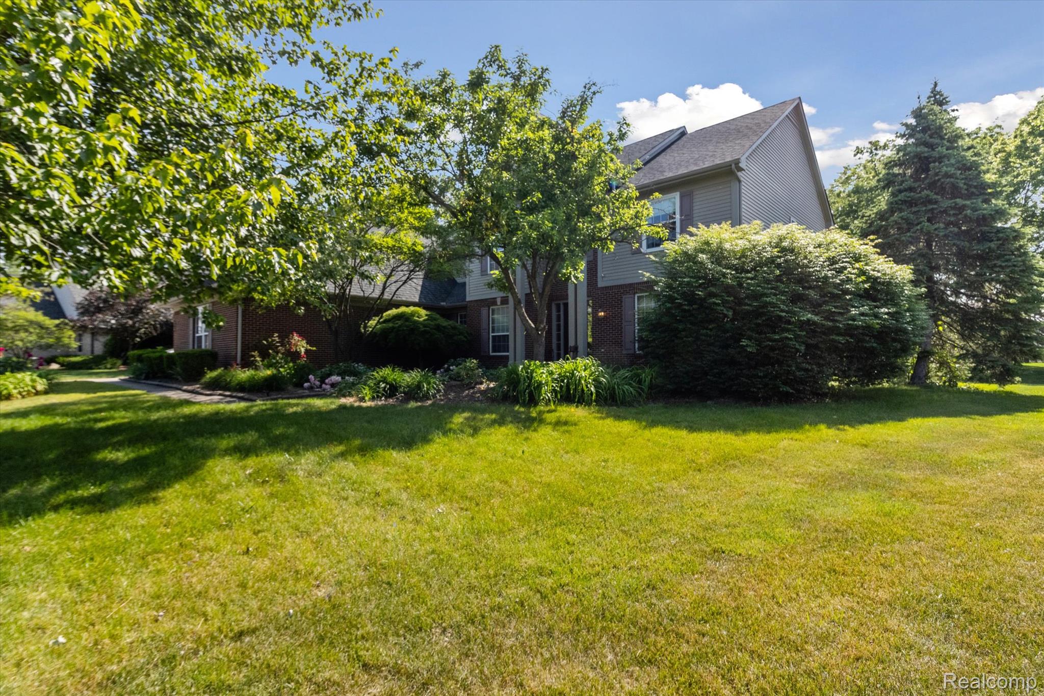 785 Akehurst Lane