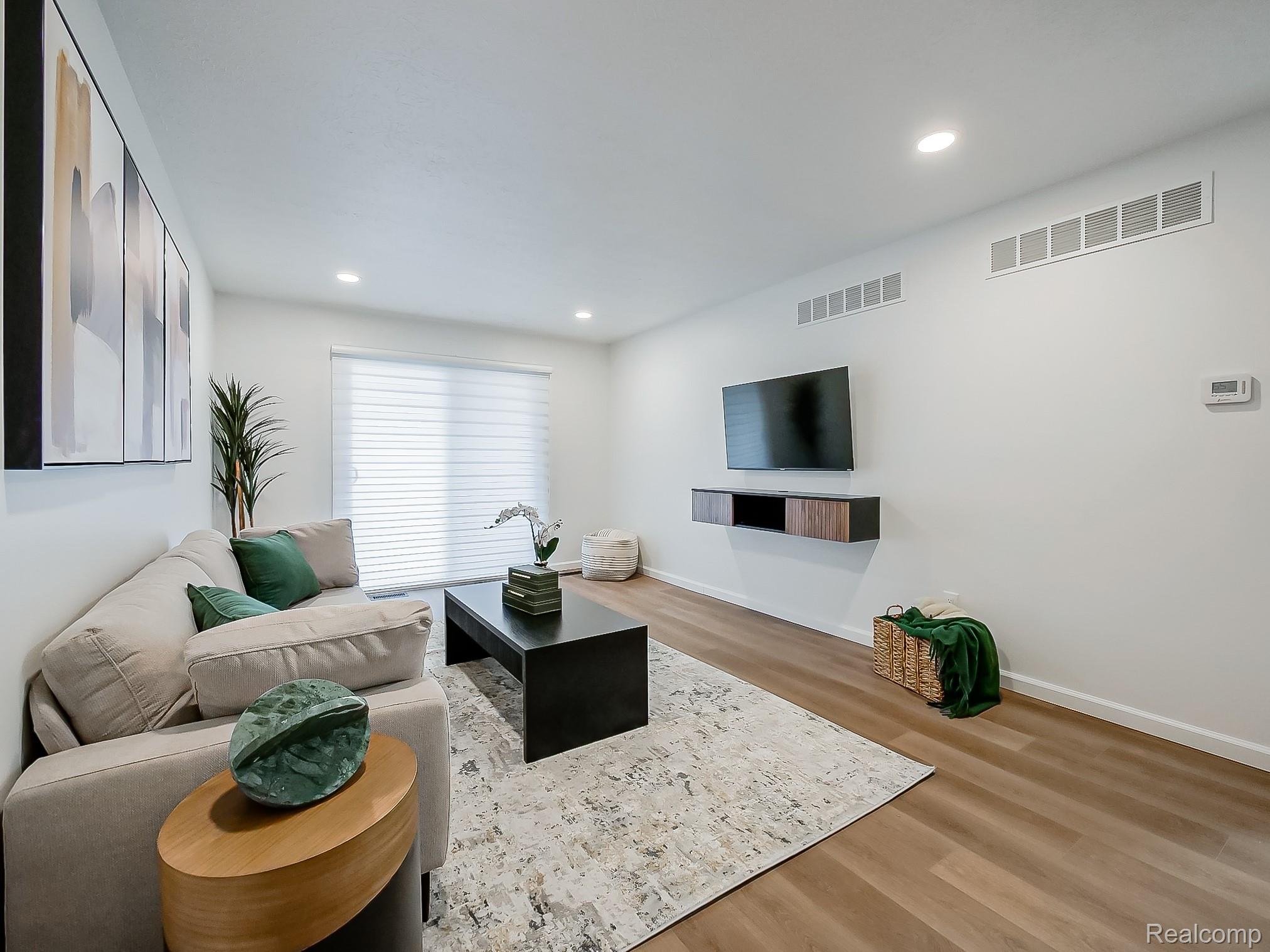 40335 Plymouth Road 104