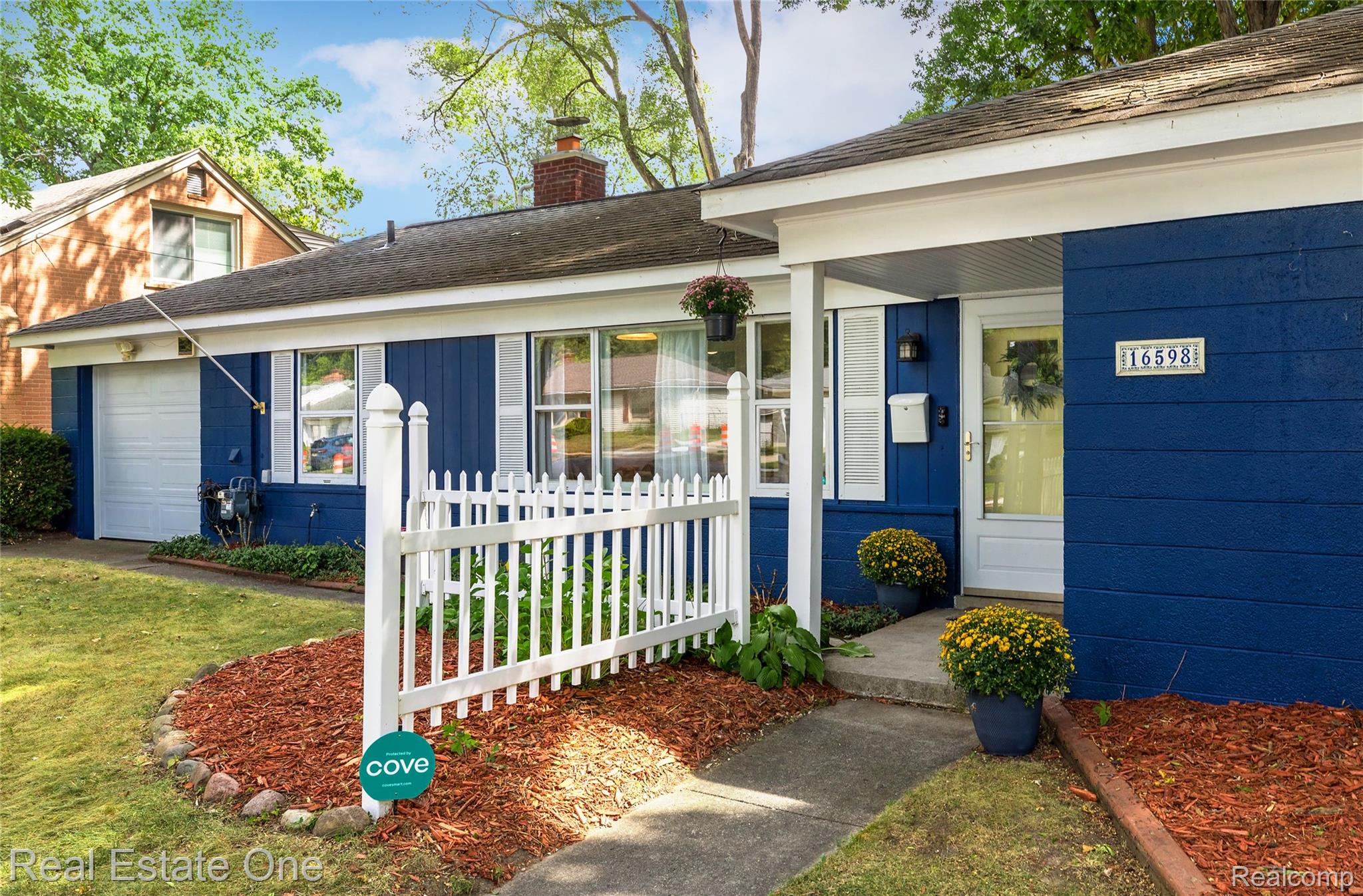 16598 Lexington
