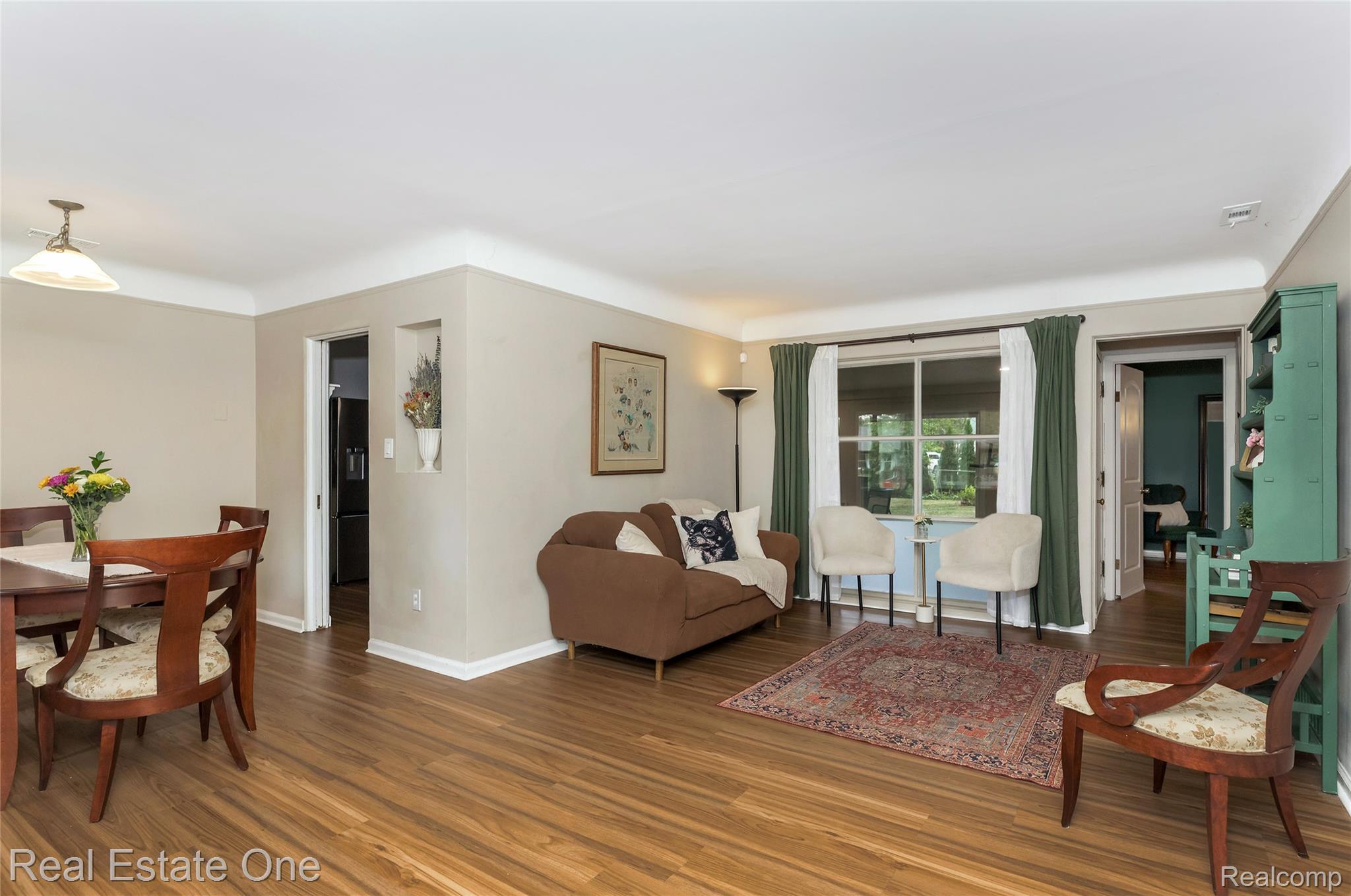 16598 Lexington