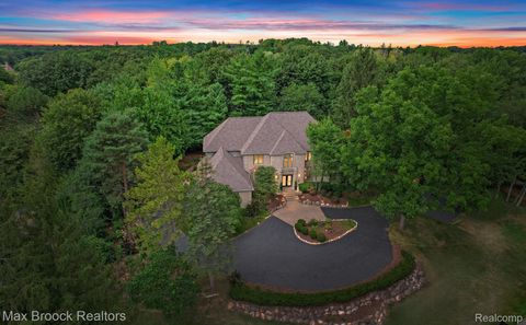 60 Kingsley Manor Drive Bloomfield Hills City MI 48304