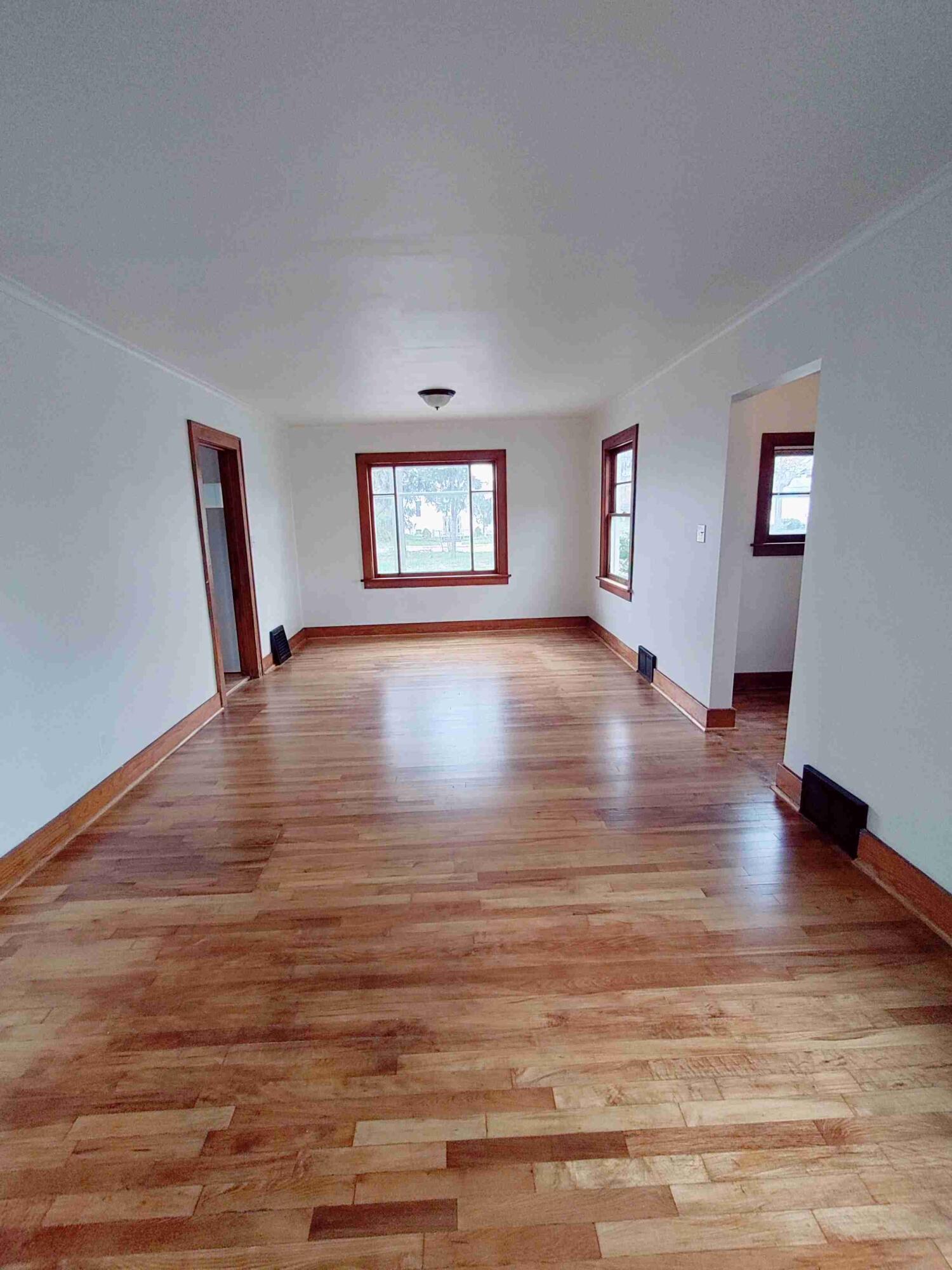 360 W Hume Avenue