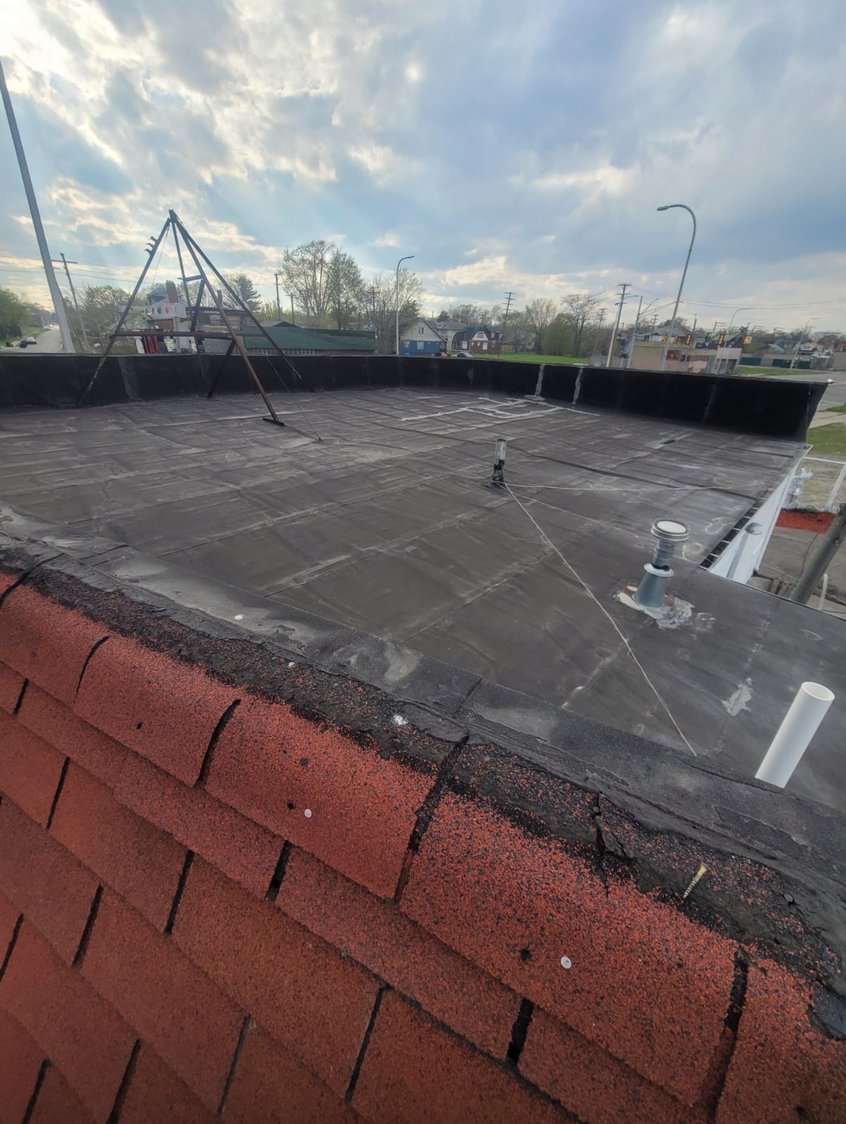 8300 LIVERNOIS Avenue