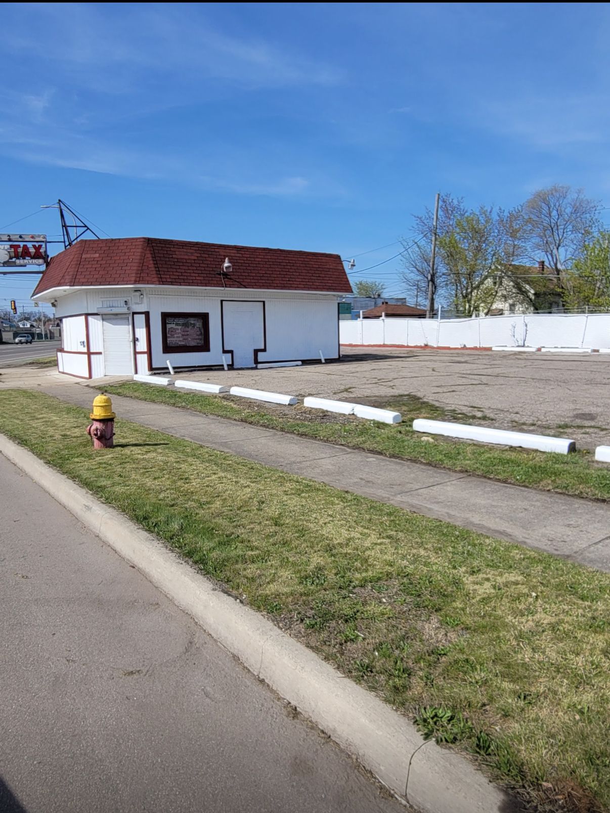 8300 LIVERNOIS Avenue