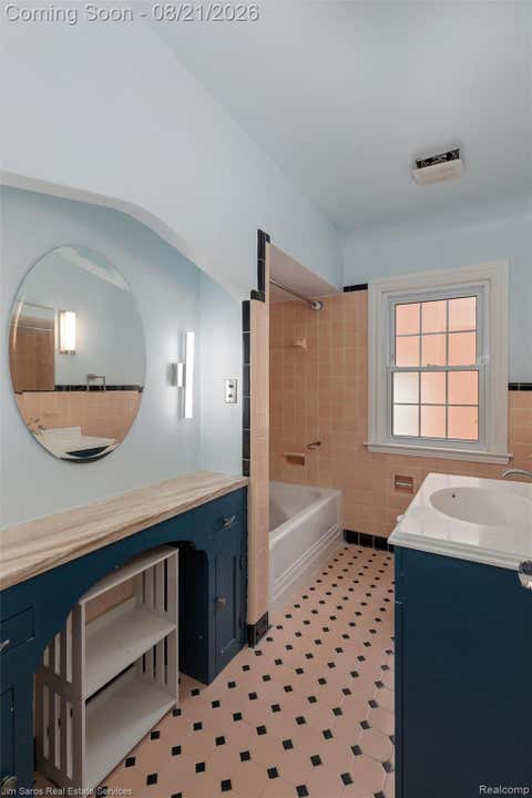 Tiny photo for 288 Moran Road, Grosse Pointe Farms City, MI 48236 (MLS # 20261066802)