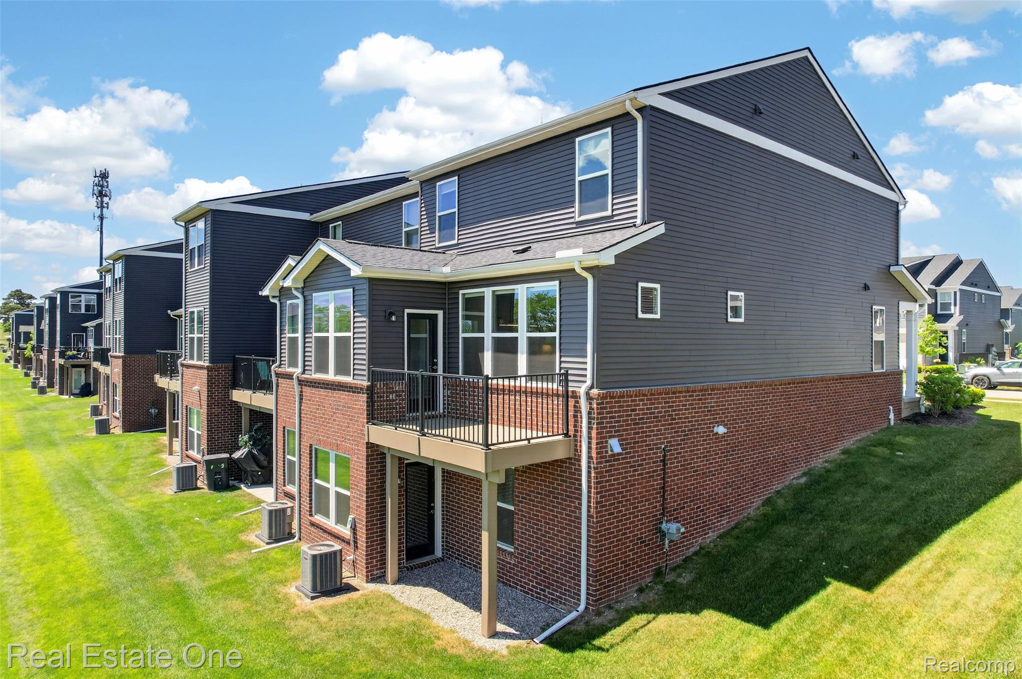 4799 Broomfield Way
