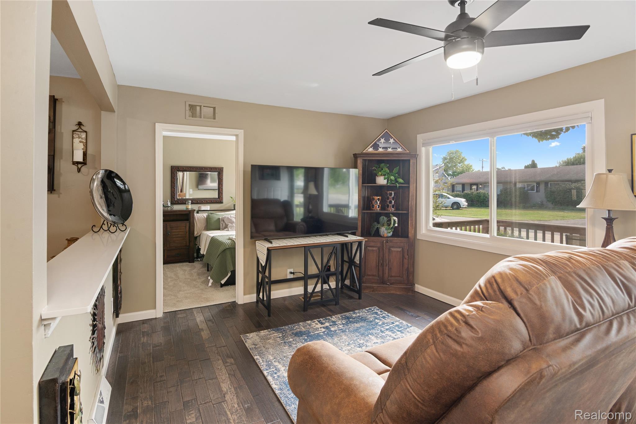 3119 Lakeview Street