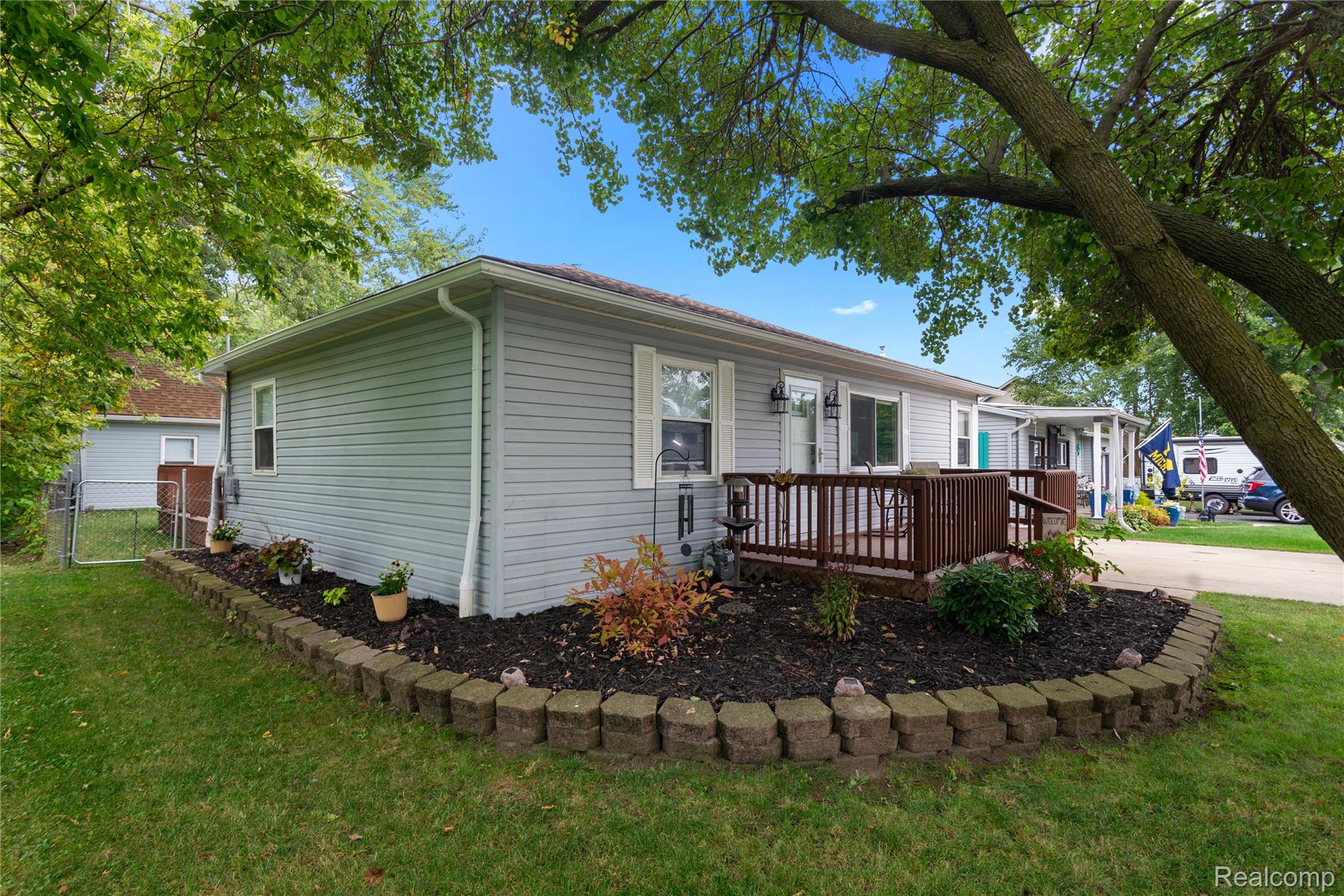 3119 Lakeview Street