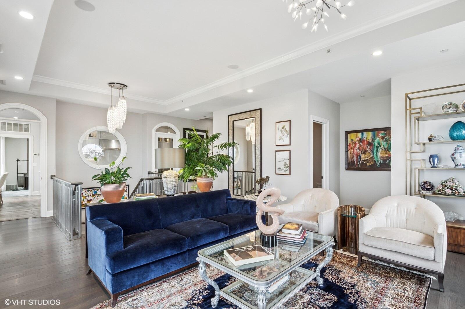 200 Lake Street 7A/8A