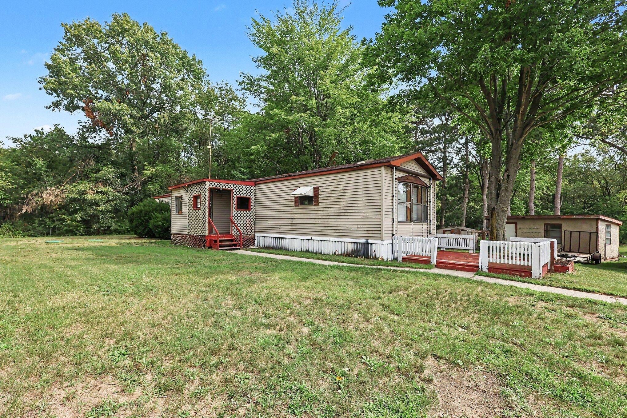 912 S Bossett Road