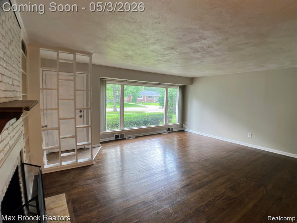 27422 Lexington Parkway
