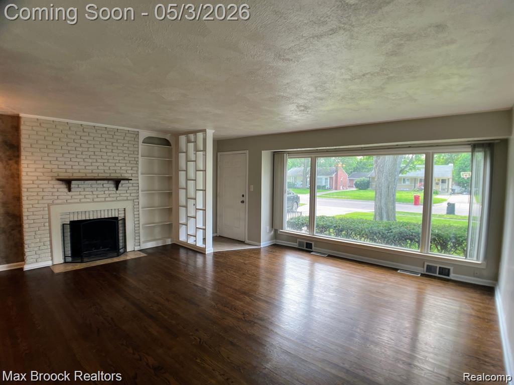 27422 Lexington Parkway