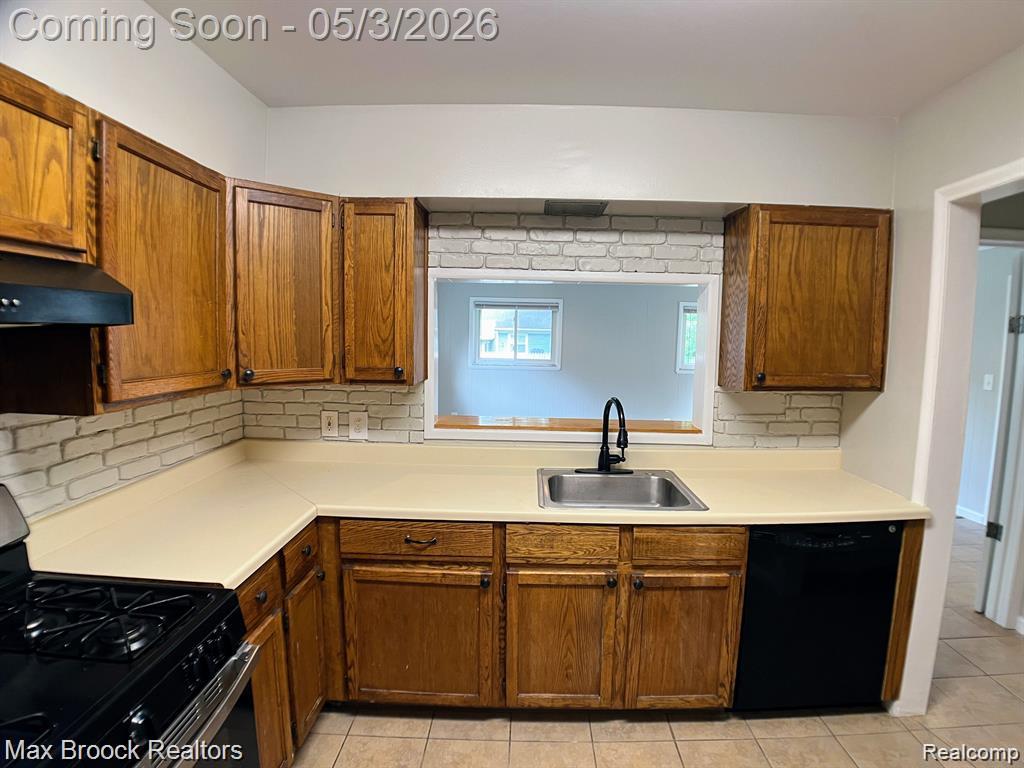 27422 Lexington Parkway