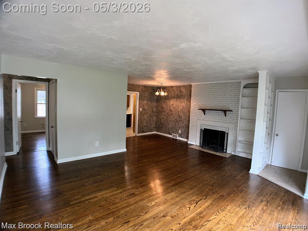 27422 Lexington Parkway