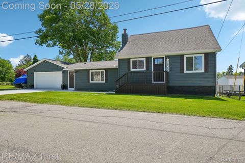 9403 Buckingham Street White Lake Charter Township MI 48386