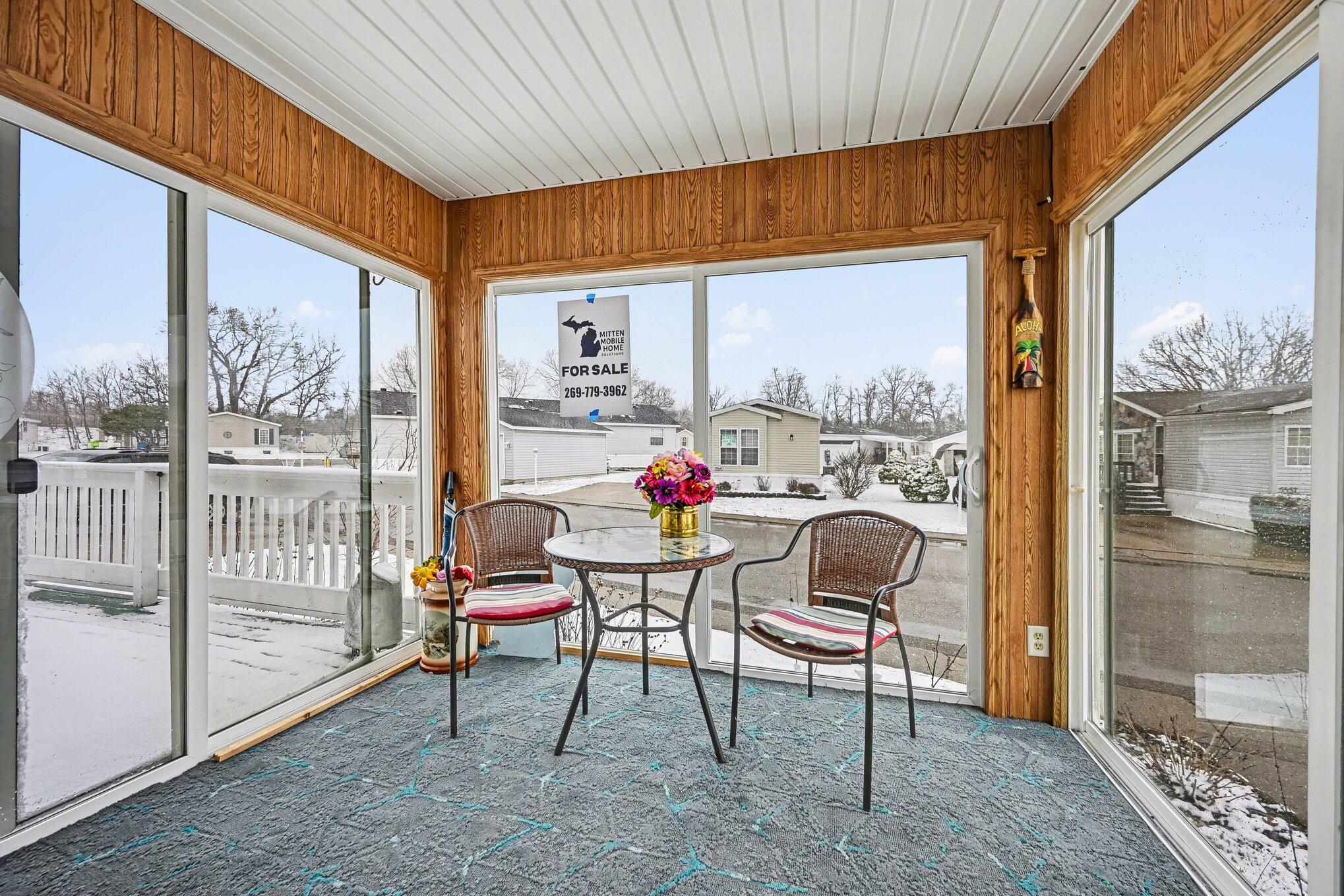 5552 Goldenrod Street