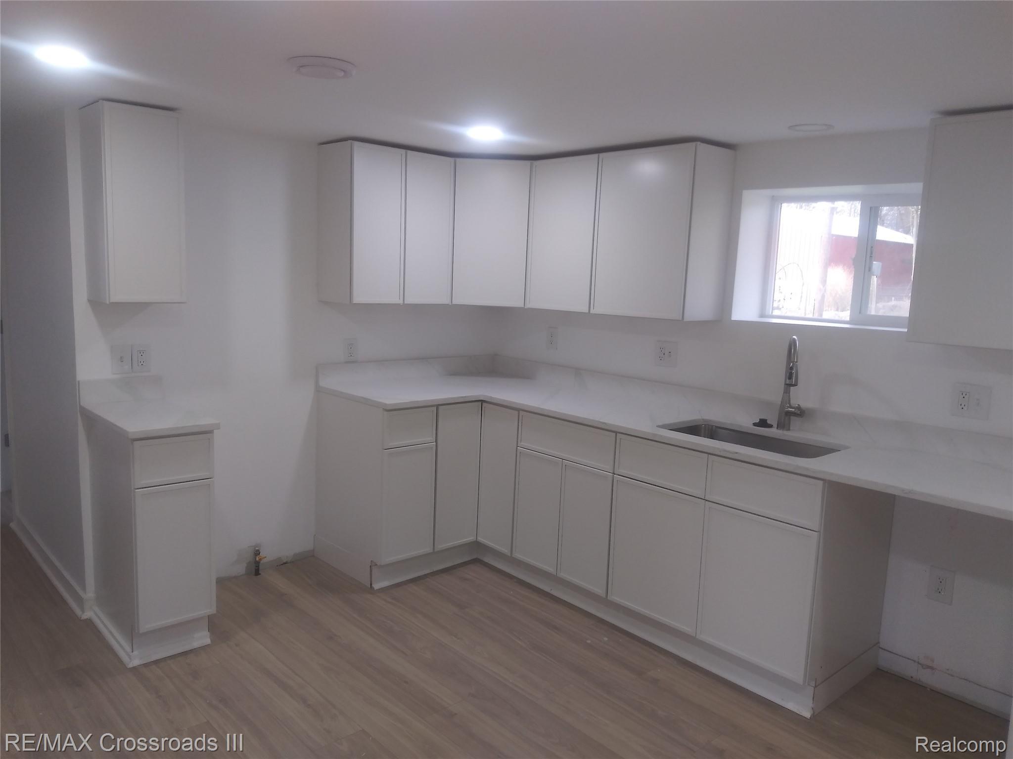 5424 Oakville Waltz Road