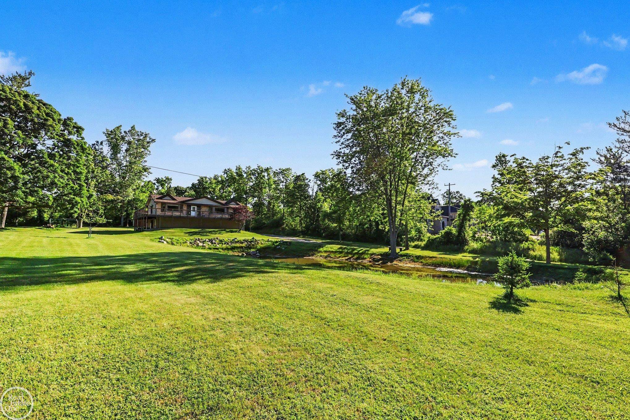 755 E Romeo Road