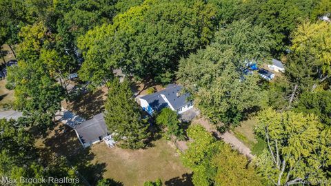 Tiny photo for 4120 Lotus Drive, Waterford Charter Township, MI 48329 (MLS # 20261010231)