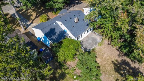 Tiny photo for 4120 Lotus Drive, Waterford Charter Township, MI 48329 (MLS # 20261010231)