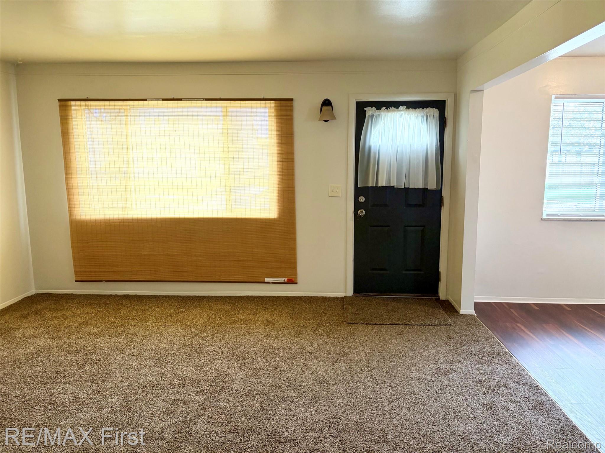 1221 E Granet Avenue