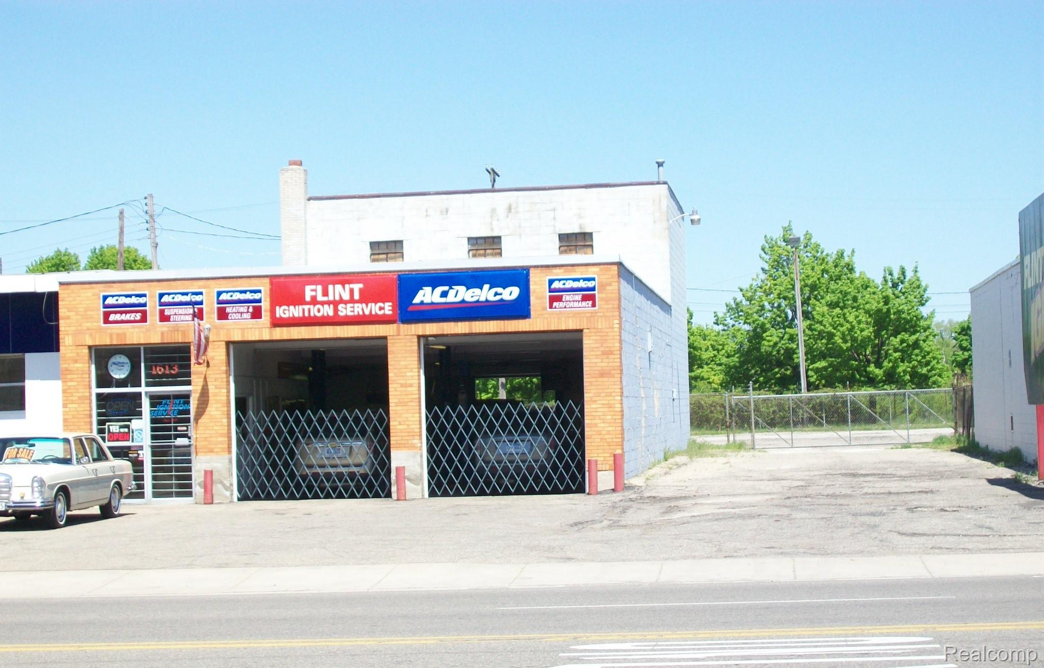 1613 saginaw 1.JPG
