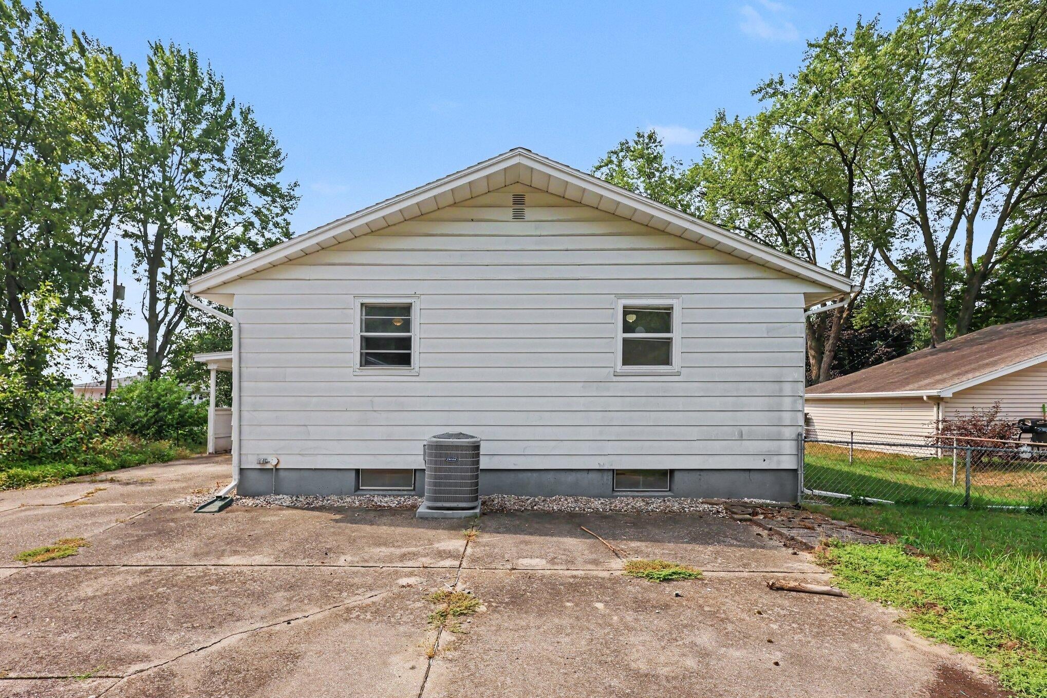 223 Marcus Street SW