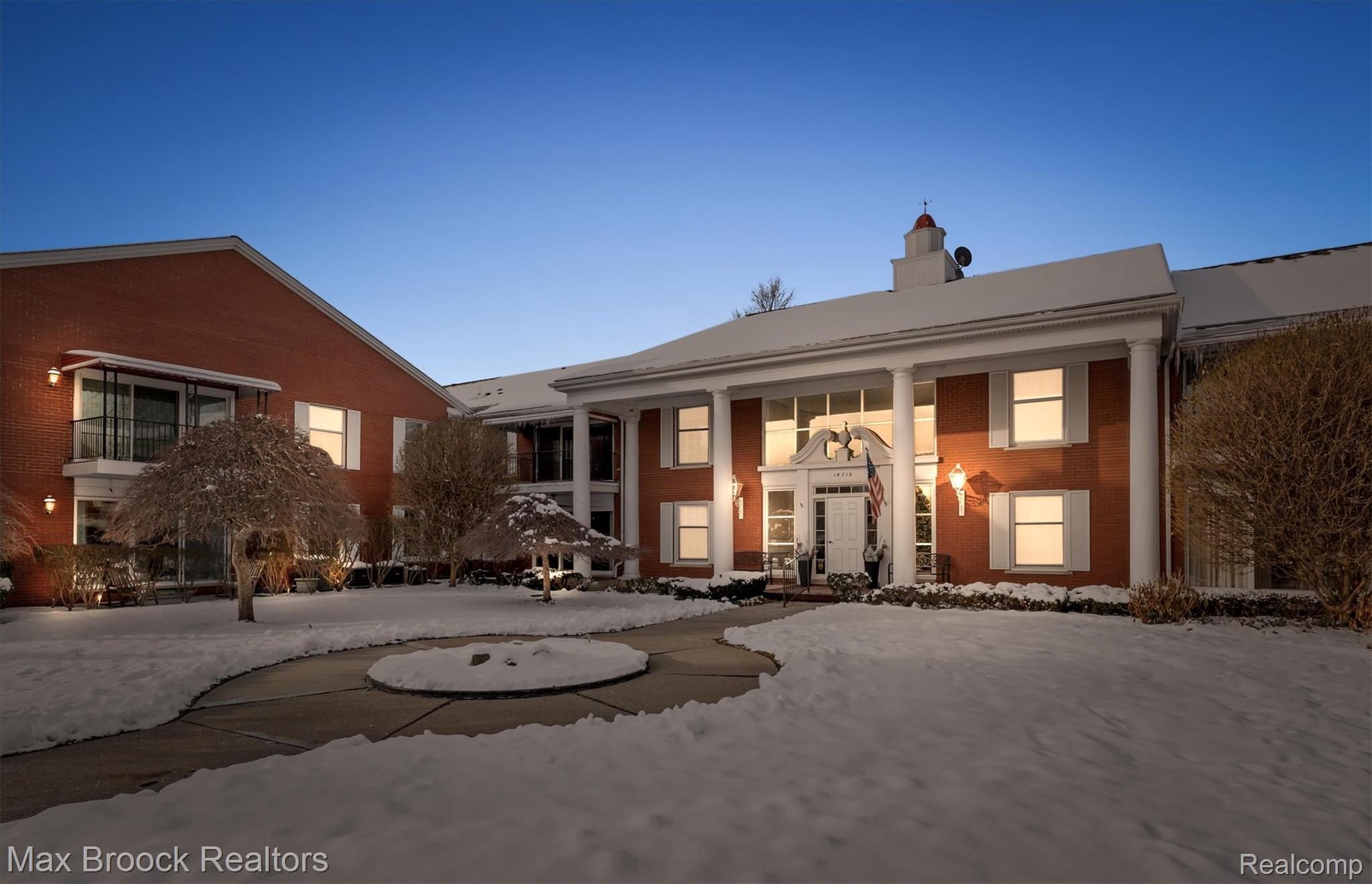 19710 W 13 Mile Road 210