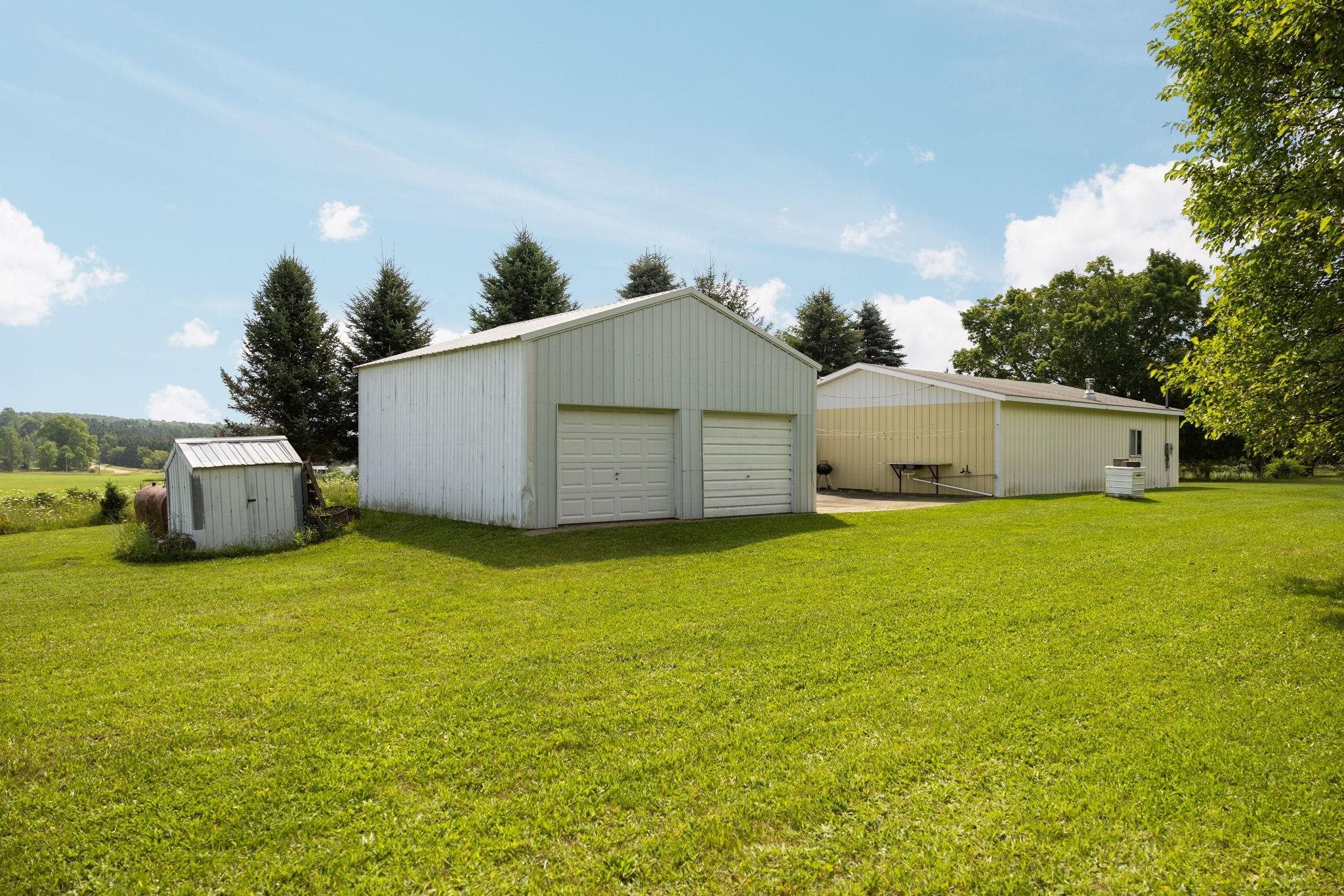 6726 S Snyder Road, SW