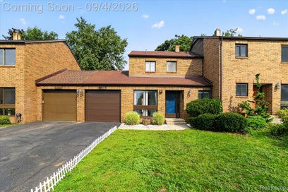 261 Heritage Commons Street SE Grand Rapids City MI 49503