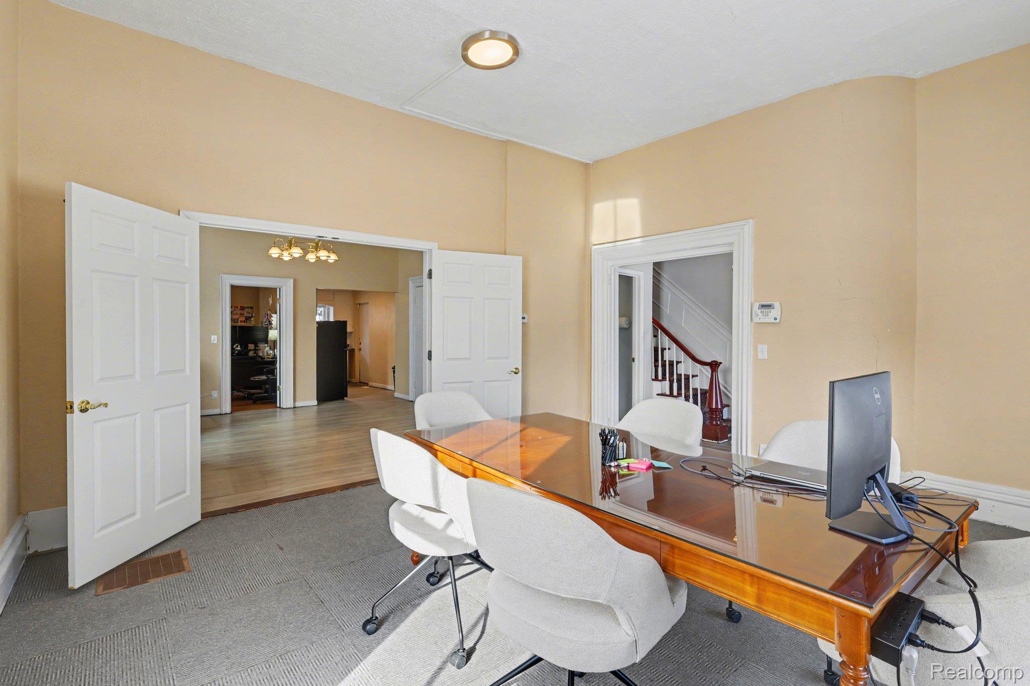 1031 N Washington Avenue