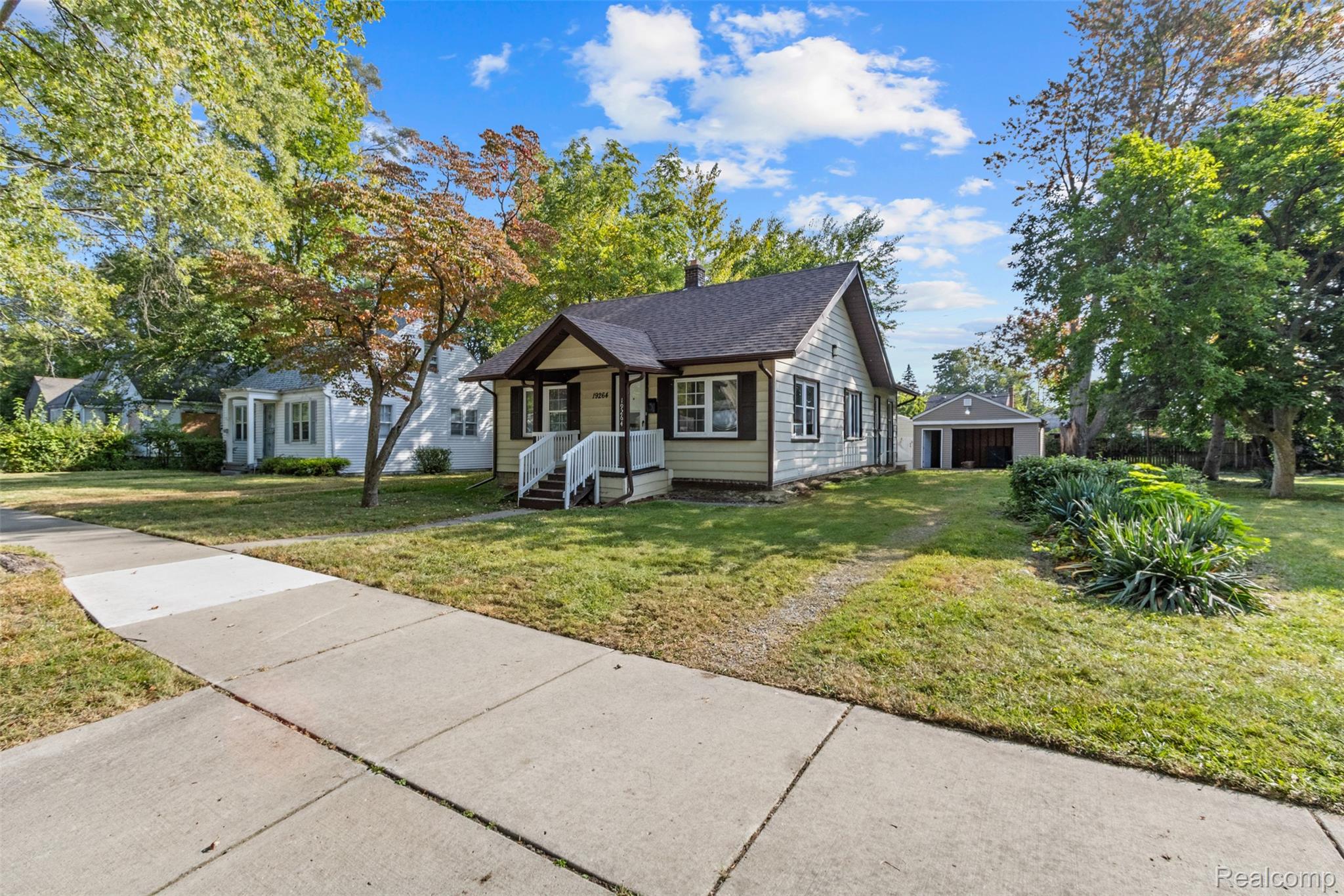 19264 Houghton Street