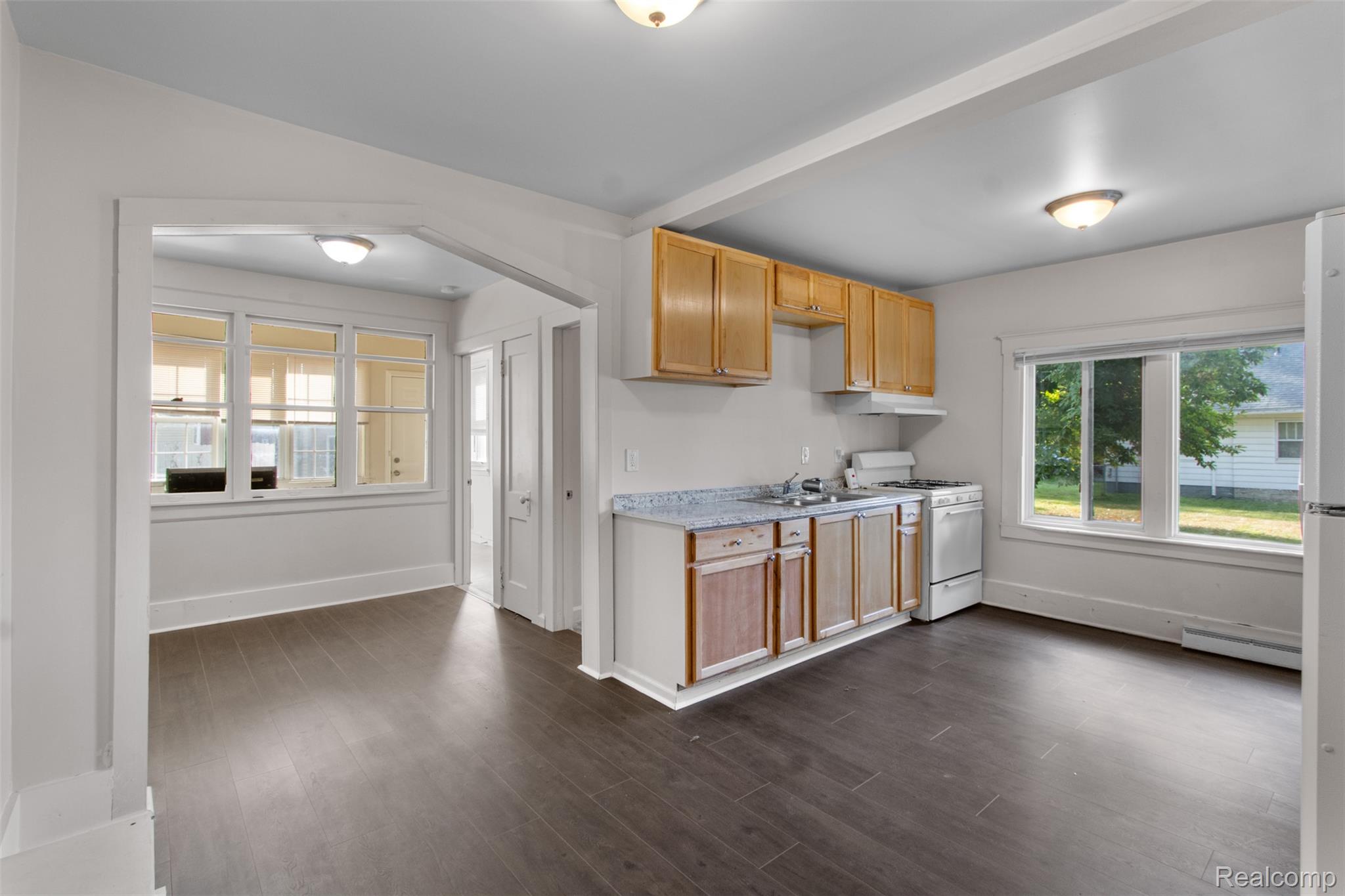 19264 Houghton Street