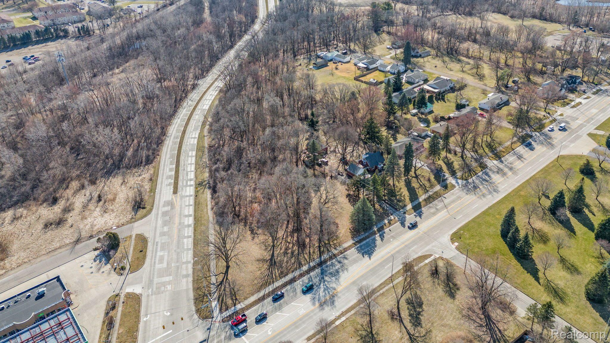 405 W WALTON Boulevard