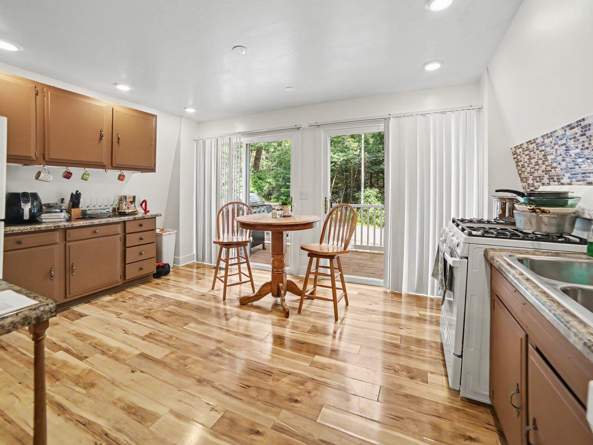 6859 Clover Road