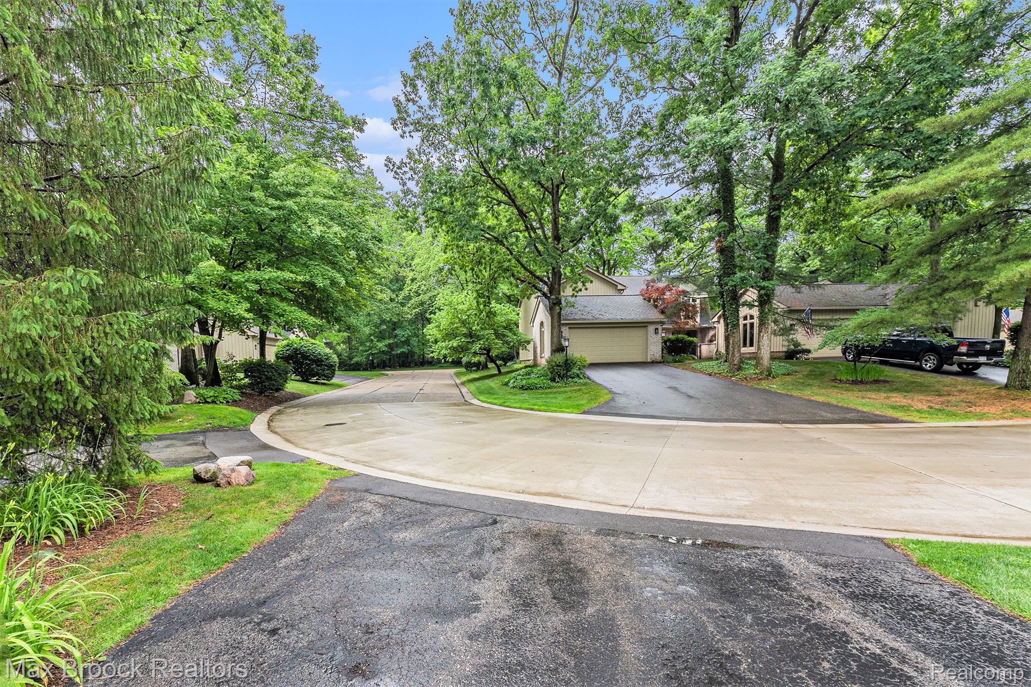 1337 Knollcrest Circle