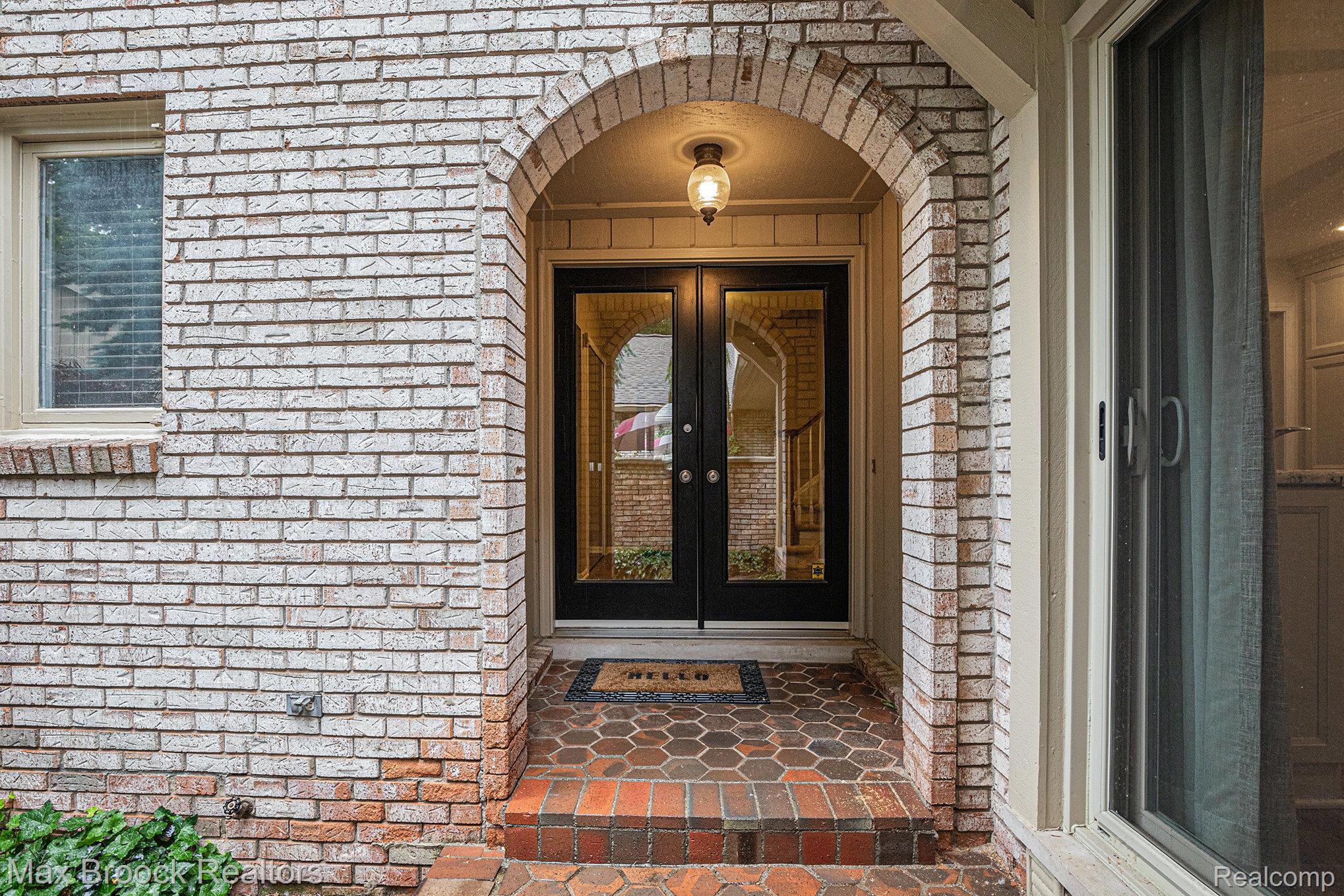 1337 Knollcrest Circle