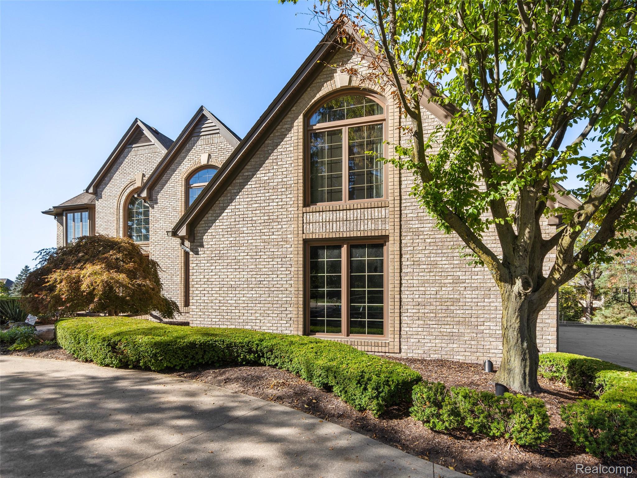 5724 Murfield Drive