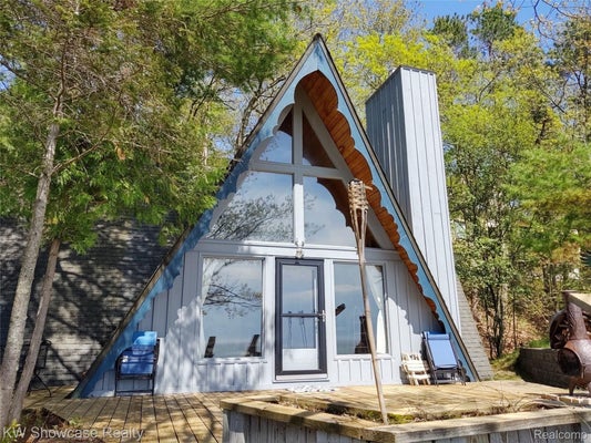 5146 LOWER SHORE DR, HARBOR SPRINGS, MI 49740 - Image d46c9e1c1705fca8ff25f4b6bd72d769/2072744899