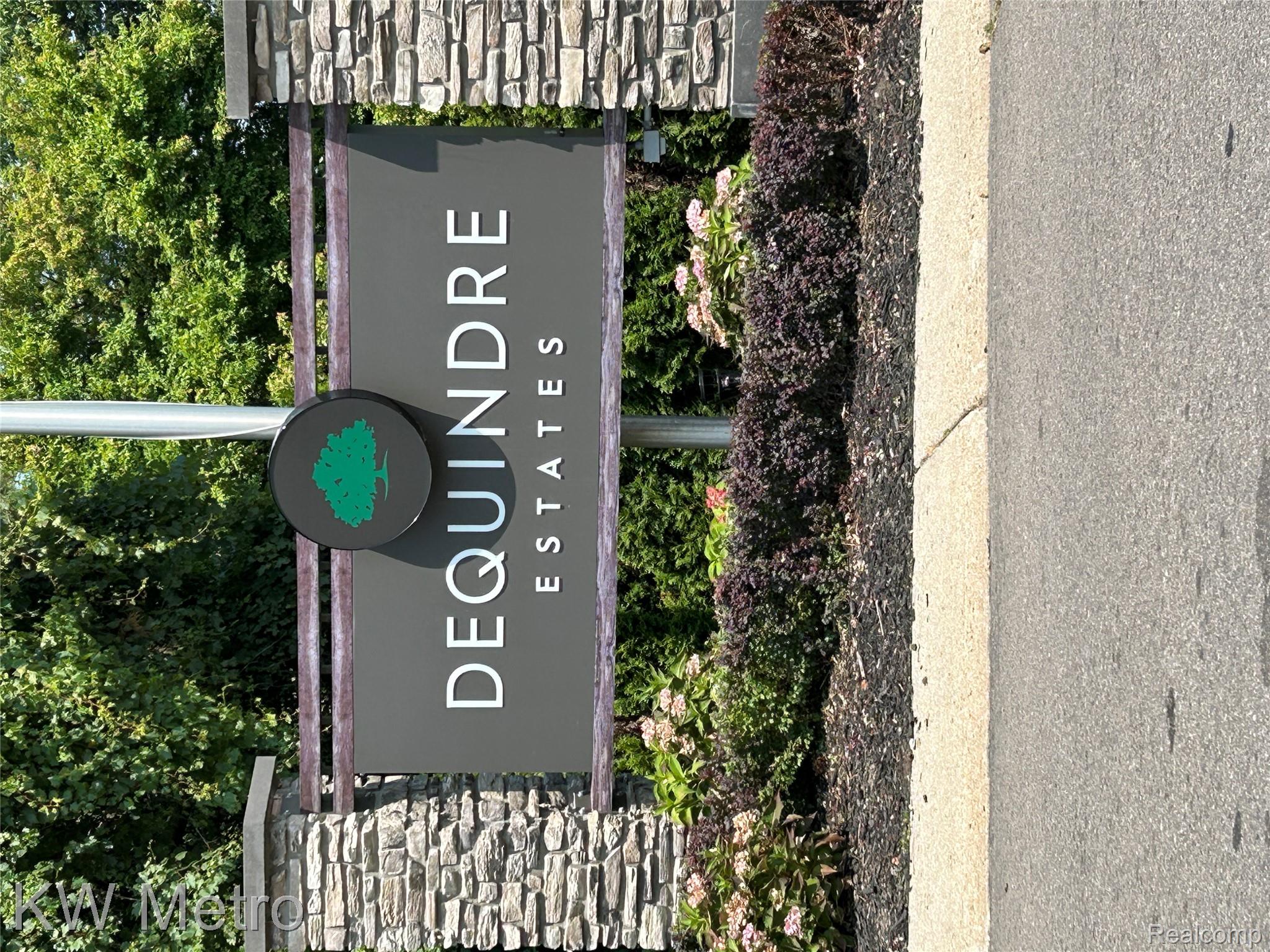48582 Lakeview Circle