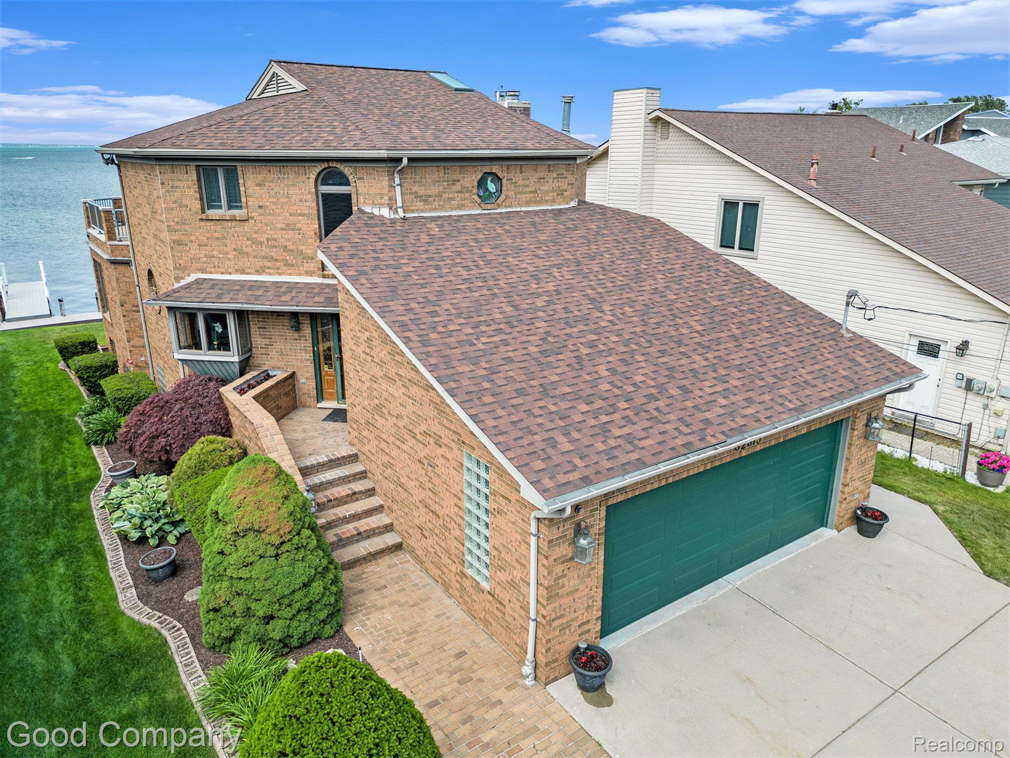 32315 N River Road