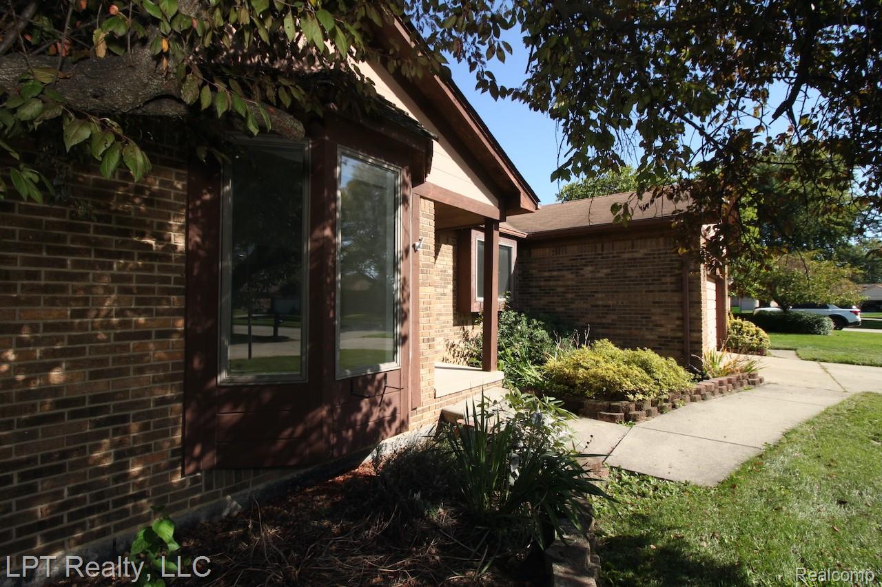 41175 Justin Drive