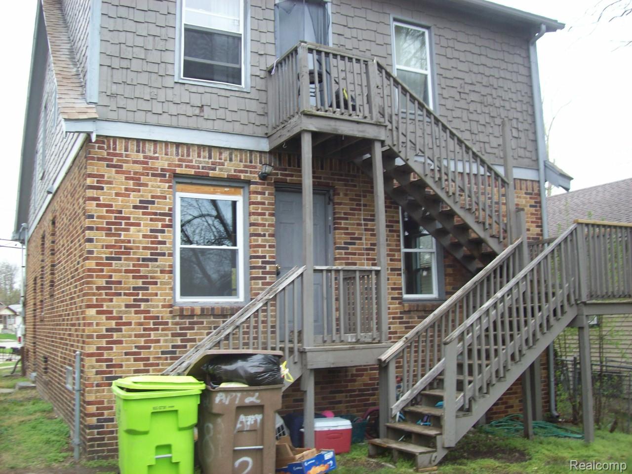 38 CADILLAC Street