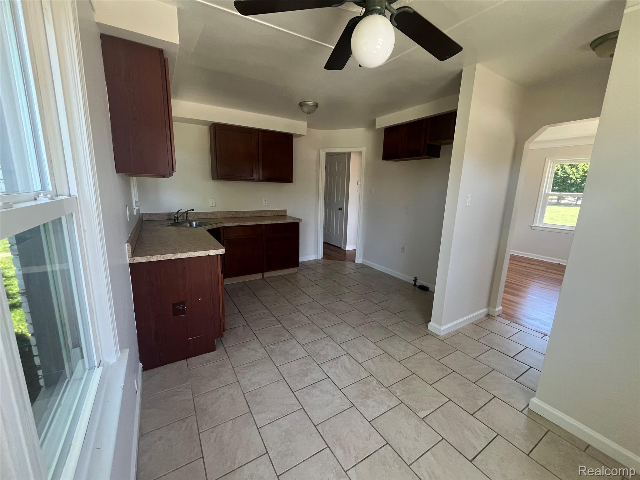 1004 Leblanc Street