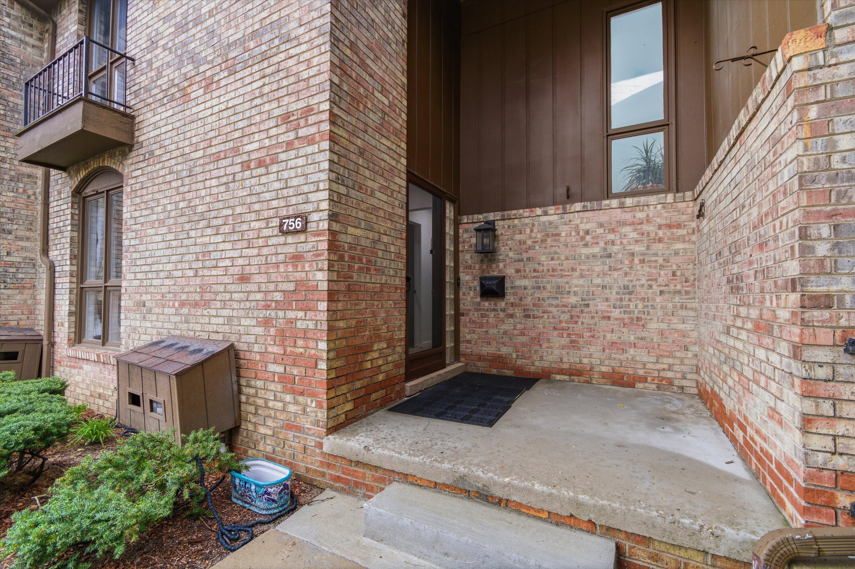 756 Greenhills Drive