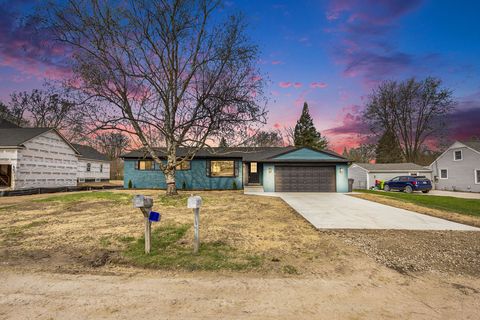 38501 WINKLER Street Harrison Charter Township Macomb MI 48045