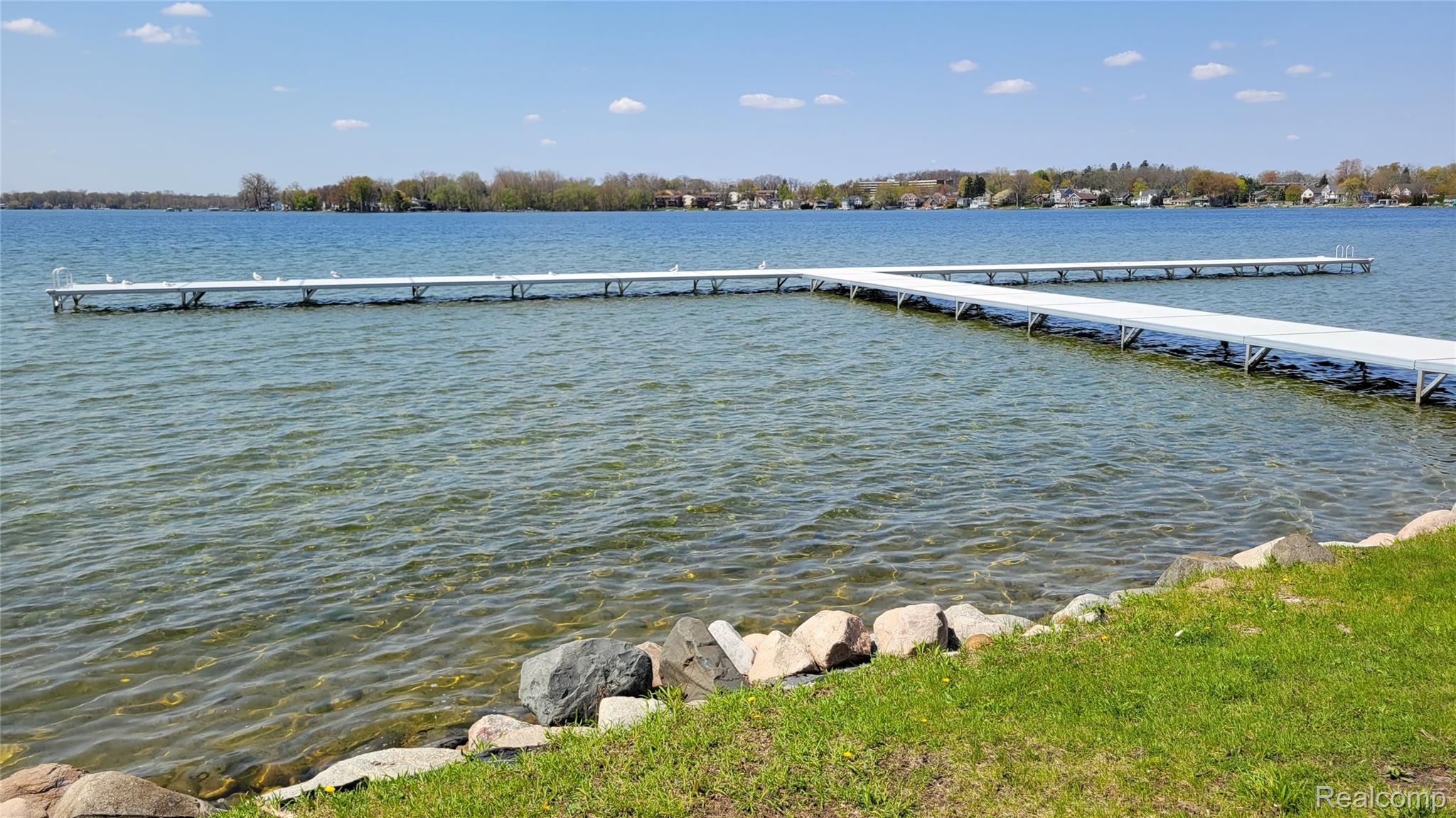 157 E BAY Drive