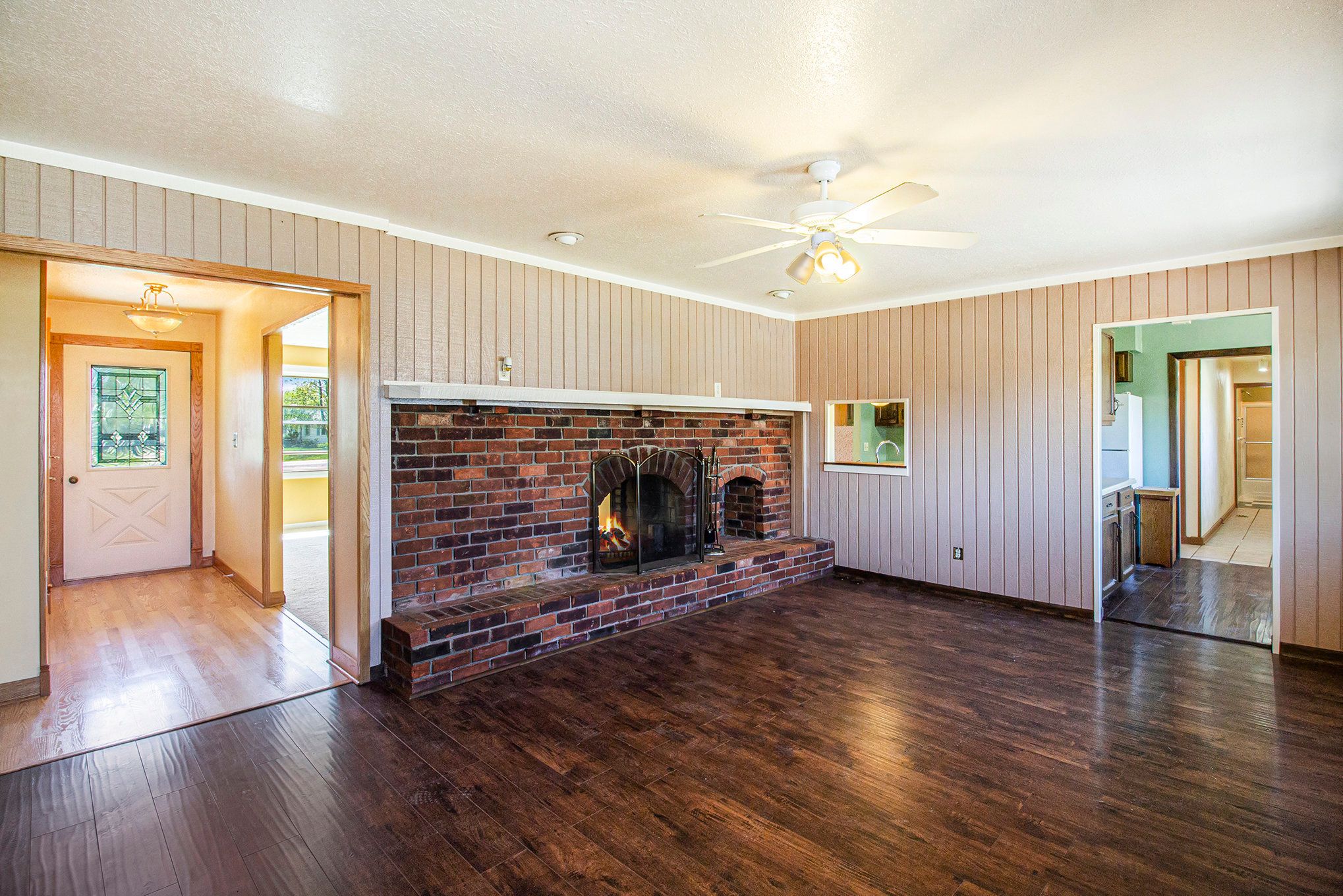 1148 W COOK Road