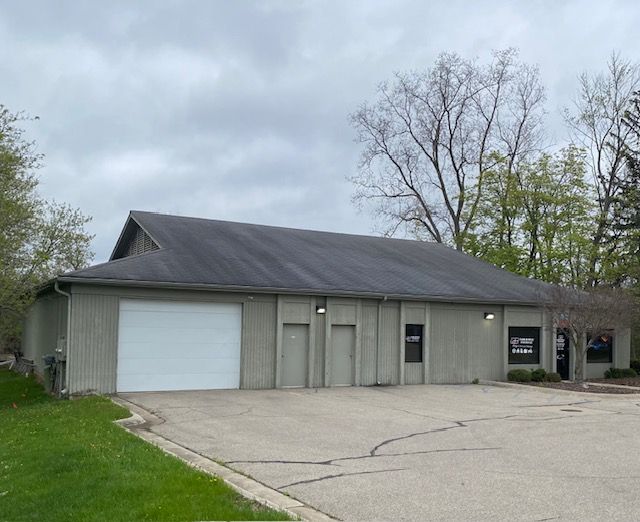 3374 S CENTER Road
