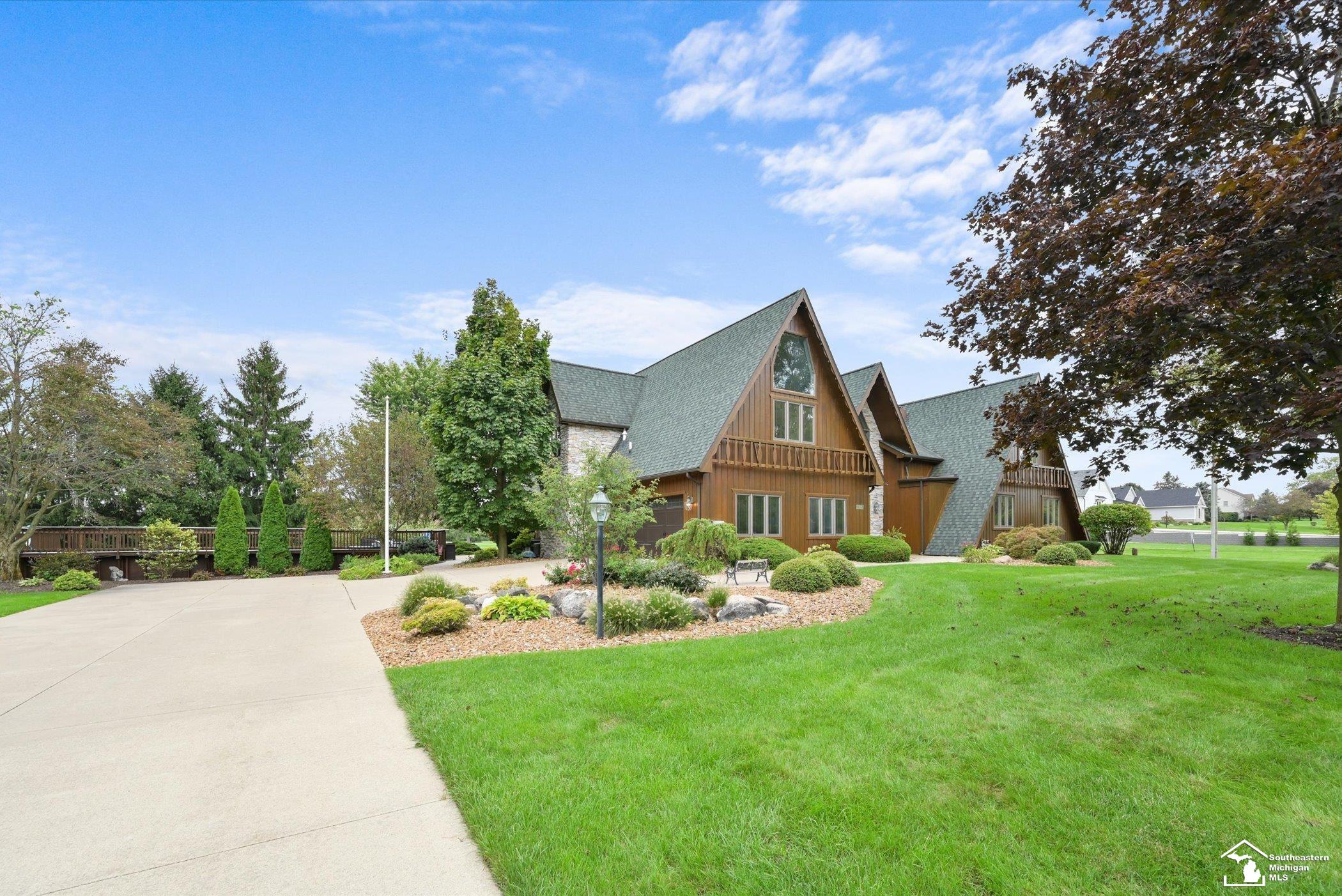 1567 W Erie Road